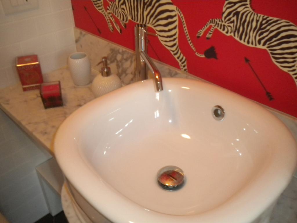 Zebra Rosso Apartment Milan Ruang foto