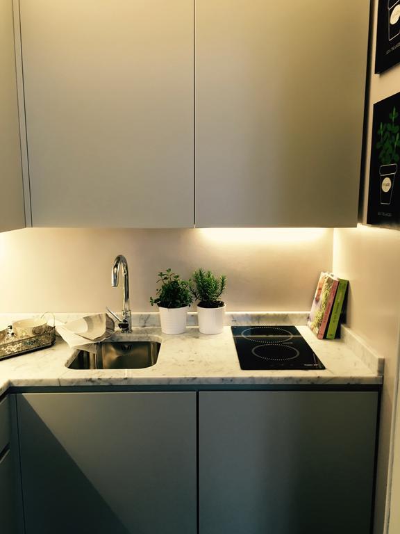 Zebra Rosso Apartment Milan Ruang foto