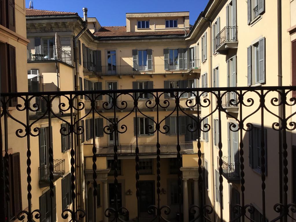Zebra Rosso Apartment Milan Bagian luar foto